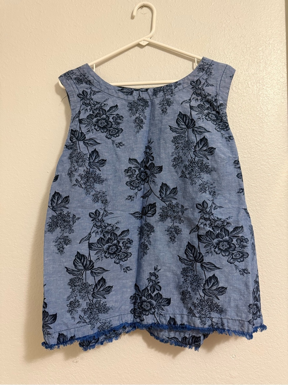 Liz Claiborne Light Blue Floral Sleeveless Tank
